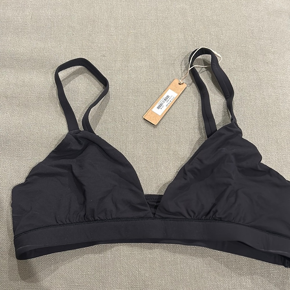 Skims bralette. Brand new. Onyx color